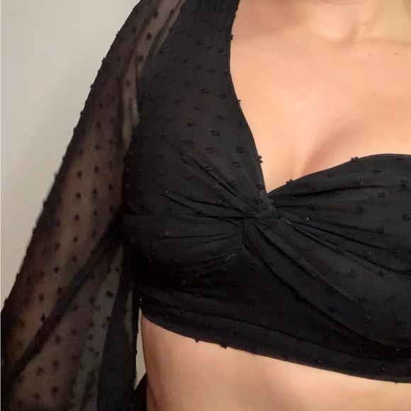 Black crop tie with pattern sheer one sleeve top - Picture 5 of 8